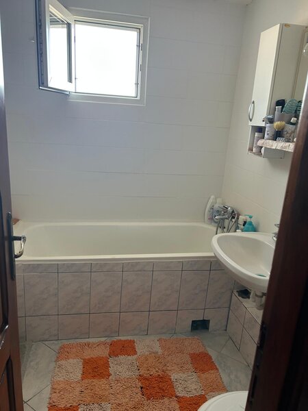 Uverturii, Gorjului, apartament 3 camere, 67 mp.